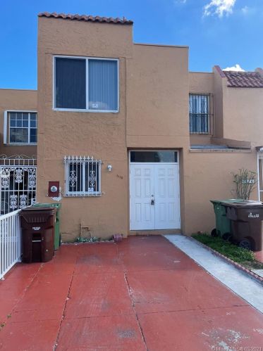 1170 40th St, Hialeah, FL 33012-7776