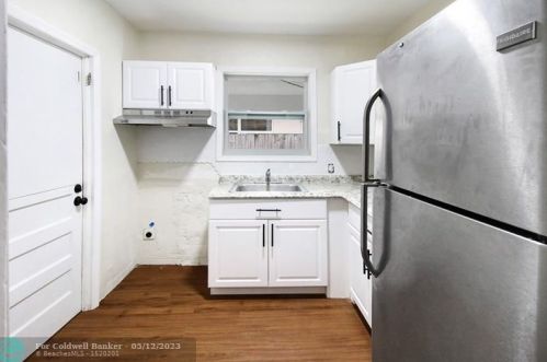 1602 17 Ave, Hollywood FL 33020-2814 exterior