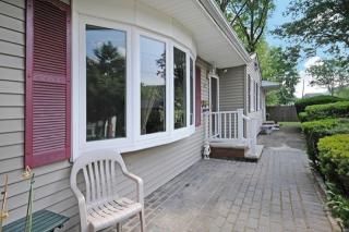 45 Mohawk Ave, Oakland, NJ 07436-2205