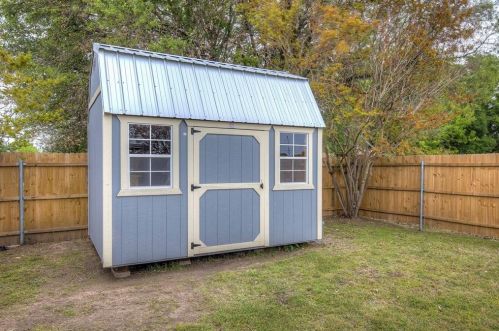 9805 Lafayette Dr, Greenville TX  75402-3728 exterior