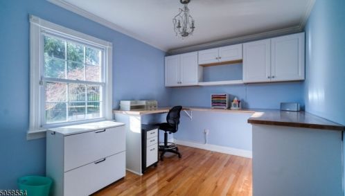 560 Lynne Dr, Greystone Park NJ  07950-3336 exterior