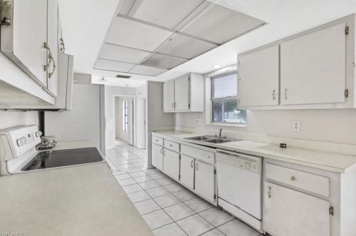 264 Ground Dove Cir, Lehigh Acres FL 33936-6931 exterior