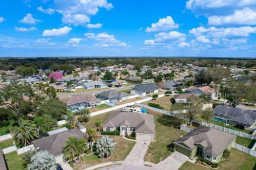 7025 Heatherbrook Dr, Lakeland FL  33809-4623 exterior