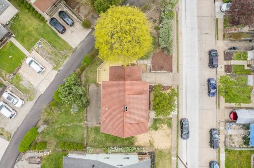 1537 Berkshire Ave, Pittsburgh PA  15226-2431 exterior