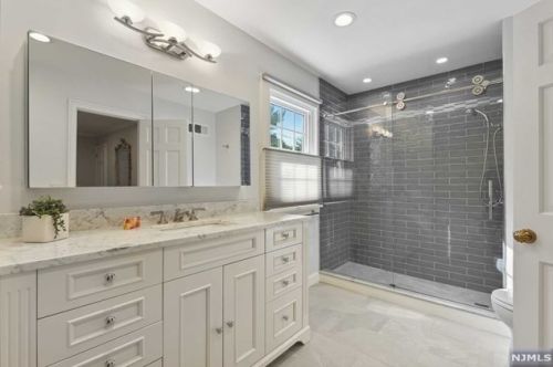 28 Greenview Way, Montclair NJ 07043-2531 exterior