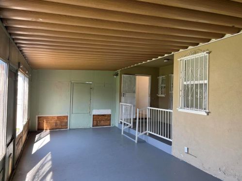 4916 Brompton Ave, Bell CA  90201-3729 exterior