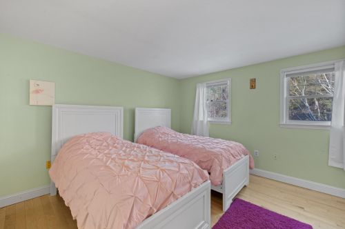 17 Atherton Ln, Amherst NH  03031-3064 exterior