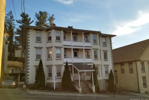 112 Central St, Ansonia, CT 06401-3226