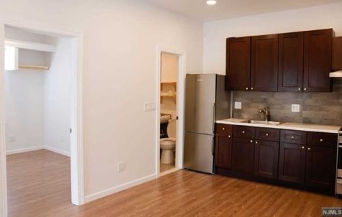 310 Paxton St, Paterson NJ  07503-2420 exterior