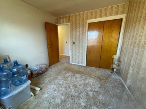 26 Hillsdale Dr, Wantage NJ  07461-4026 exterior