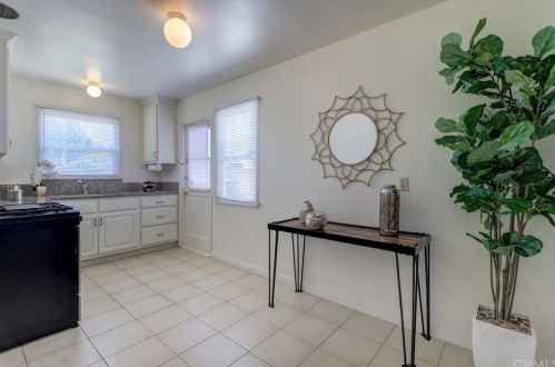 9122 Olive St, Bellflower CA  90706-4518 exterior