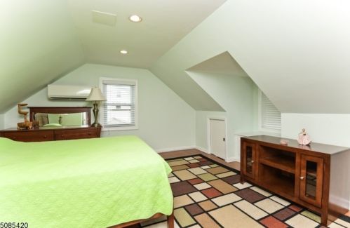 122 8th Ave, Manville NJ  08835-1250 exterior