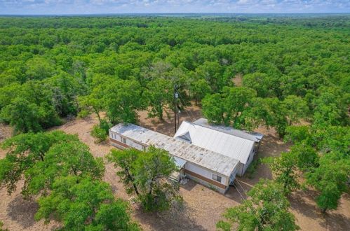 143 Northside Ln, Lost Pines, TX 78612-3714