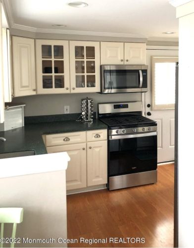 524 Delaware Ave, Point Pleasant Beach NJ  08742-4005 exterior