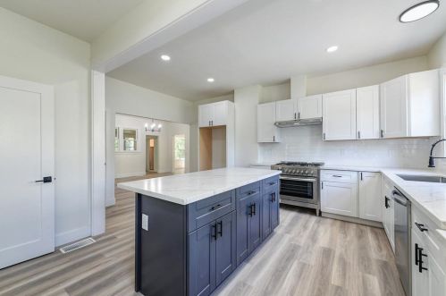 757 1st St, Woodland CA  95695-4805 exterior