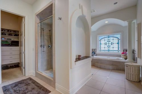 917 Evergreen Cir, Chenequa WI  53029-8636 exterior