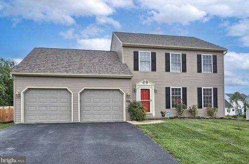 325 Silver Maple Ct, Mount Wolf, PA 17347-8908