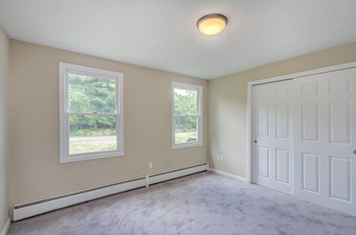 21 Belfield Dr, Providence RI  02919-1801 exterior