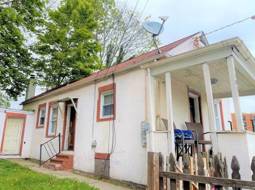 101 Federal St, United States Coast Guard Ac CT  06320-6210 exterior