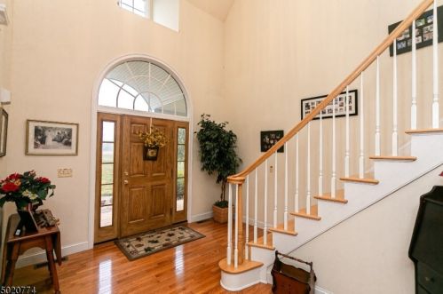 9 Crisman Rd, Columbia NJ  07832-2710 exterior