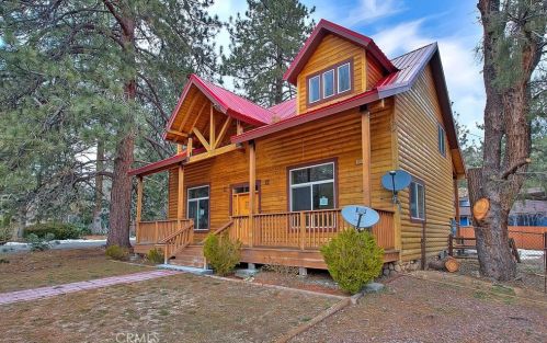 900 Evergreen Rd, Wrightwood, CA