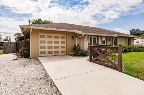 4942 17th Pl, Naples, FL 34116-5702