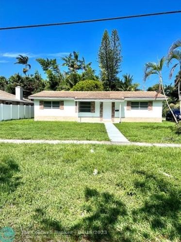 210 5th Ave, Dania Beach, FL 33004-2770