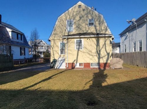 122 Warwick Ave, Providence RI  02905-3518 exterior