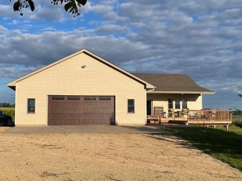749 170th St, Hammond, WI 54015-5045