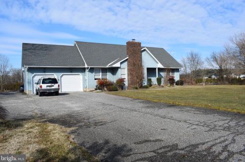 1725 Catawba Ave, Newfield, NJ 08344-5335