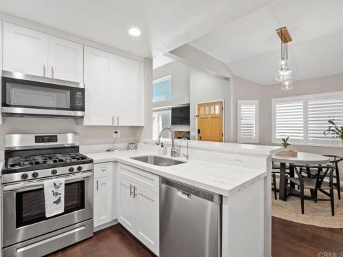 808 Windcrest Dr, Carlsbad CA  92011-3712 exterior