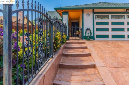 191 Clipper Dr, West Pittsburg, CA 94565-3615