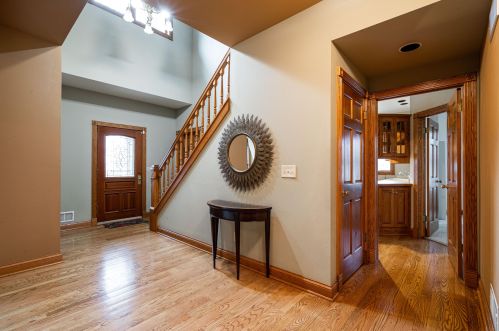 12555 River Rd, Thiensville, WI 53092-2225