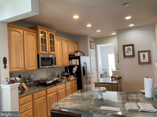 2488 Port Potomac Ave, Woodbridge VA  22191-3069 exterior