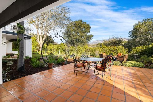 1208 Bel Air Dr, Santa Barbara CA  93105-4602 exterior