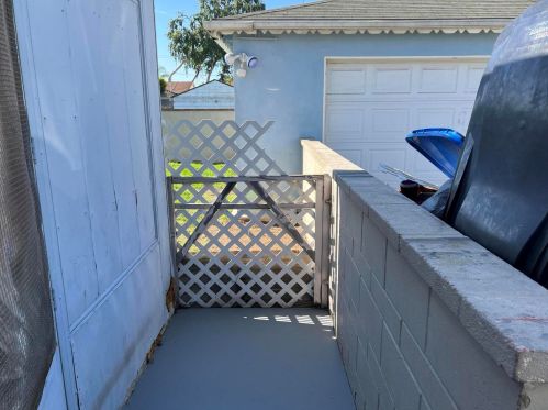 4916 Brompton Ave, Bell CA  90201-3729 exterior