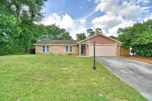 2800 Foxdale Dr, Deltona, FL 32738-9143