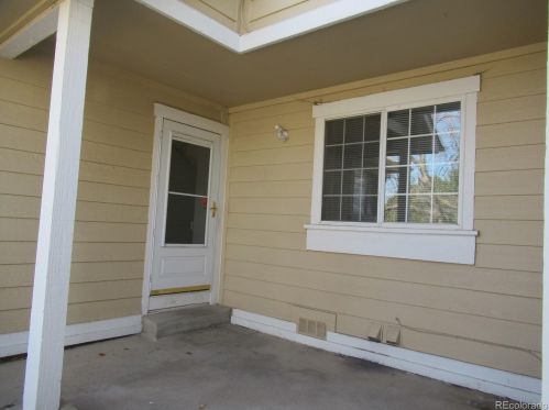 3950 Rifle Ct, Denver, CO 80013-3238