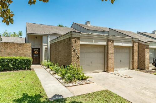 1813 Veranda Dr, West Columbia, TX 77486-9659