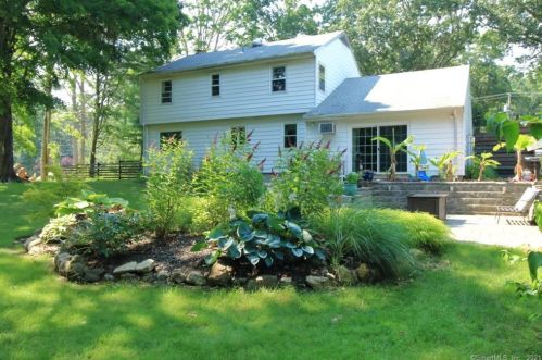 362 Boston Post Rd, East Lyme, CT 06333-1401