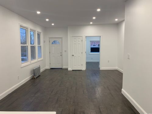 813 Meehan Ave, Far Rockaway NY  11691-5517 exterior