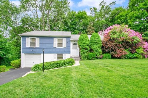 30 Maidstone Dr, Mahopac, NY 10541-2143