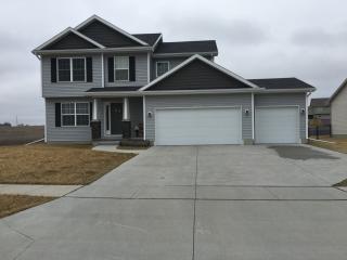 2414 White Oak Ln, Granger, IA 50109-4710