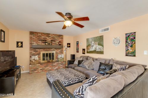 4536 Villa Theresa Dr, Glendale AZ 85308-8258 exterior