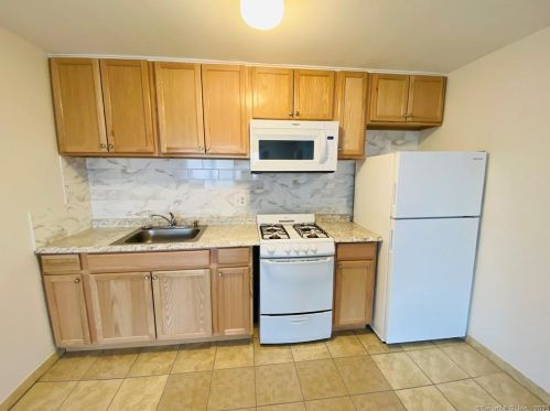 140 Clinic Dr, New Britain, CT 06051-4079