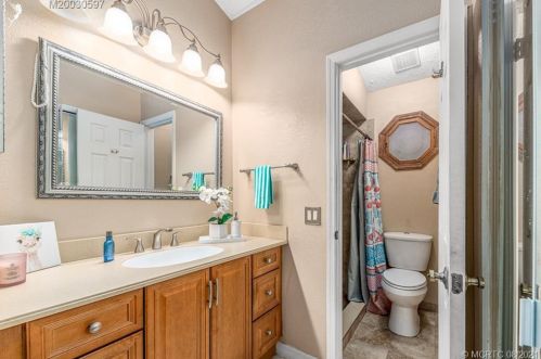 381 Gulfstream Ave, Fort Pierce FL  34983-1218 exterior