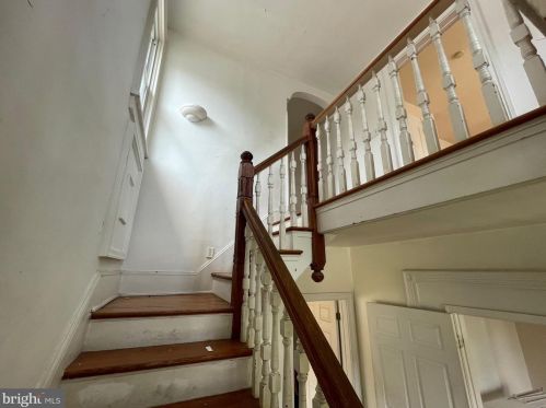 304 Governors Ave, Dover DE  19904-3006 exterior