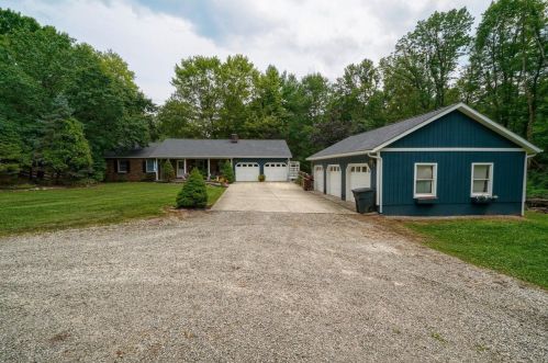 164 Buckhorn Ln, Chillicothe, OH 45601-9437