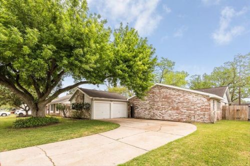 4429 College Park Dr, Deer Park, TX 77536-6206