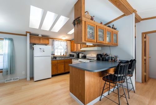 16 Saddle Back Cir, Ellsworth NH  03223-4748 exterior